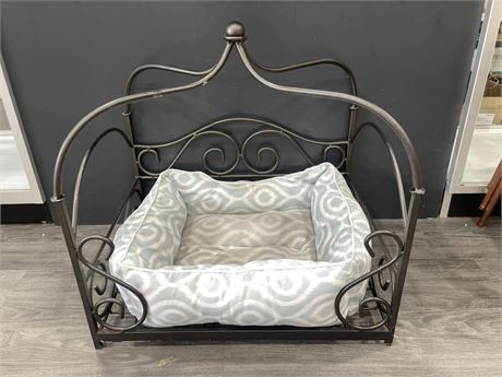WROUGHT IRON ROYAL CANOPY DOG BED 25”x20”x24”