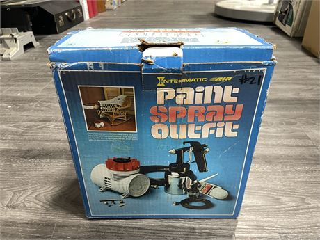INTERMATIC PAINT SPRAY OUTFIT IN BOX