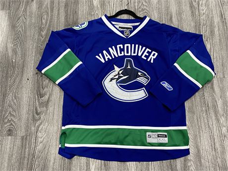 VANCOUVER CANUCKS OFFICIAL JERSEY SIZE XXL