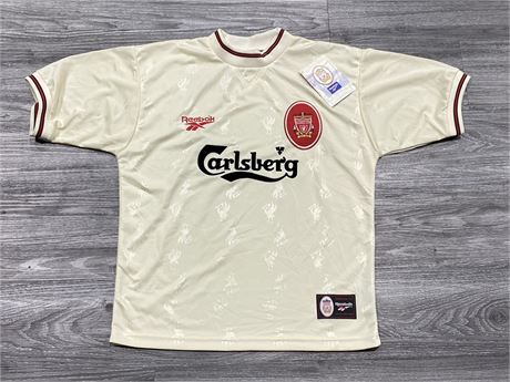 LIVERPOOL FOOTBALL CLUB CARLSBERG JERSEY W/TAG - SIZE 38/40 EXCELLENT CONDITION