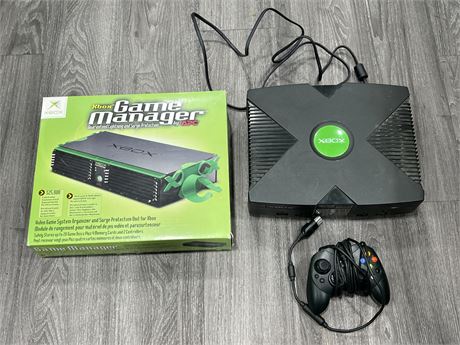 ORIGINAL XBOX W/CONTROLLER & GAME MANAGER - WORKS