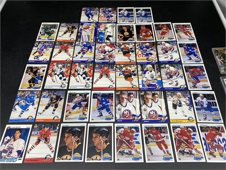 (44) 1990s YOUNG GUNS CARDS