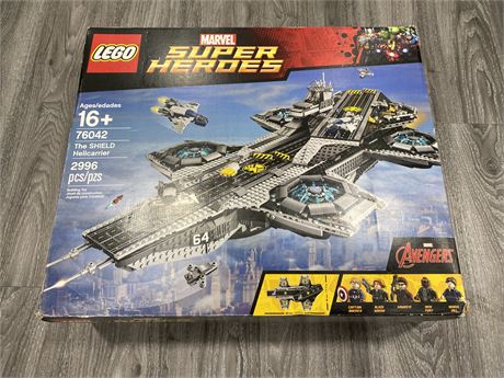 (NEW) MARVEL SUPER HEROS LEGO SET