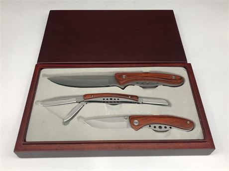 BOXED KNIFE SET (NEW IN BOX)
