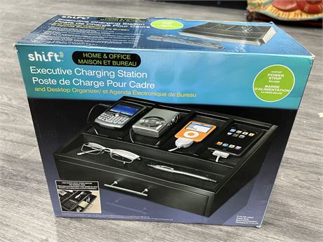 (NEW) EXECUTIVE CHARGING STATION