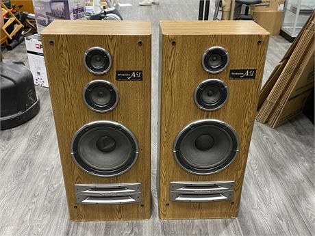 PAIR OF TECHNICS SV-A51 SUPERBASS TWINLOAD HORN SPEAKERS (17”X39.5”)