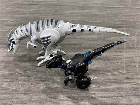 2 WOWWEE DINOSAUR ROBOTS - AS IS (LARGEST IS 28”X11”)