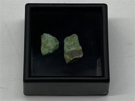 GENUINE COLOMBIAN EMERALD CRYSTAL SPECIMENS - 6.85CT