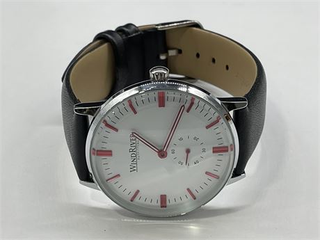 WINDRIVER NEW WATCH W / SUBDIAL