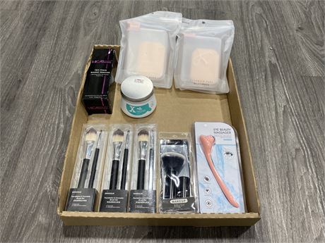 TRAY OF WOMENS BEAUTY PRODUCTS