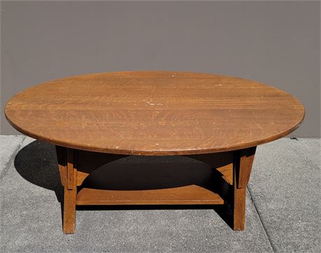 ANTIQUE TIGER OAK COFFEE TABLE (18.7"tall - 45"x30"wide)