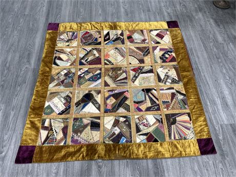 EARLY TURN OF THE CENTURY HAND MARE PATCH WORK QUILT FROM A PENNSYLVANIA ESTATE