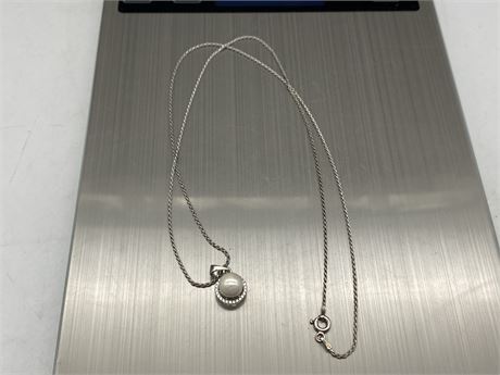 QUALITY STERLING SILVER NECKLACE W/PEARL DROP (24”)