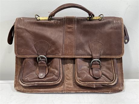VINTAGE LEATHER SATCHEL BAG MADE IN CANADA