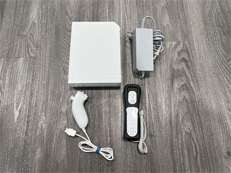 NINTENDO WII W/ AC ADAPTER, CONTROLLERS - MISSING POWER CORD