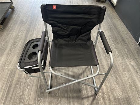 AS NEW TERAGEAR FOLDING CHAIR W/ CUP HOLDERS & COOLER POUCH