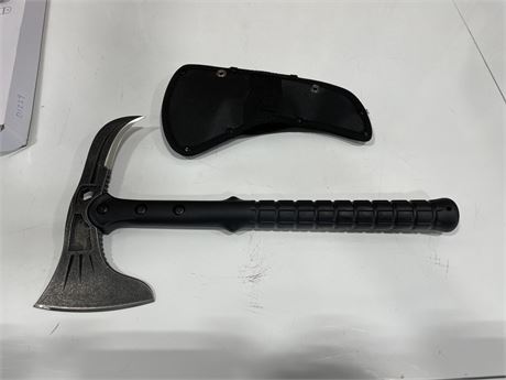 NEW DOUBLE ENDED TOMAHAWK