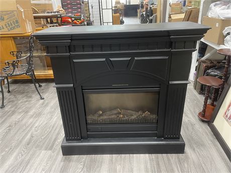 MUSKOGA MFB25WS ELECTRIC FIREPLACE WITH REMOTE TESTED 42”x13”x40”