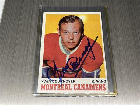 1970/71 TOPPS YVAN COURNOYER AUTOGRAPHED CARD