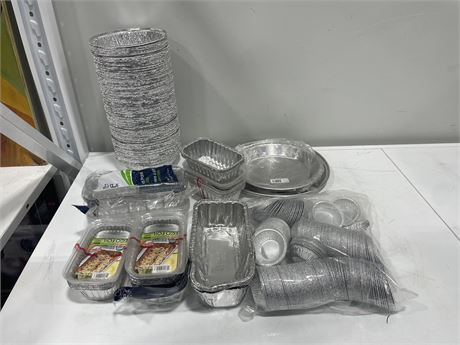 LOT OF NEW ALUMINUM BAKING PRODUCTS