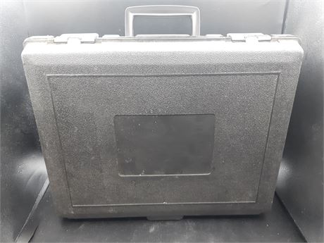 CONSOLE CARRY CASE  - VERY GOOD CONDITION