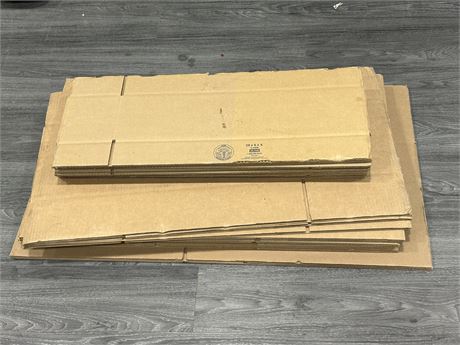 LOT OF ULINE SHIPPING BOXES (SPECS IN PHOTOS)