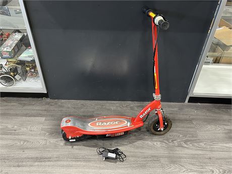 RAZOR SCOOTER (AS IS - UNTESTED)