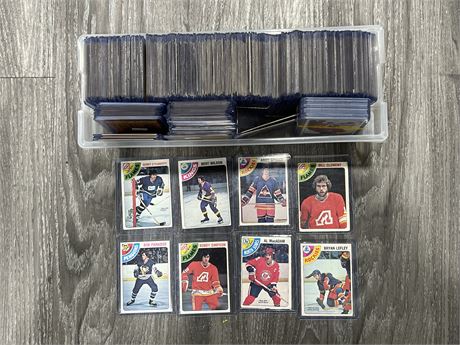 BOX OF 1978/79 NHL CARDS IN TOP LOADERS