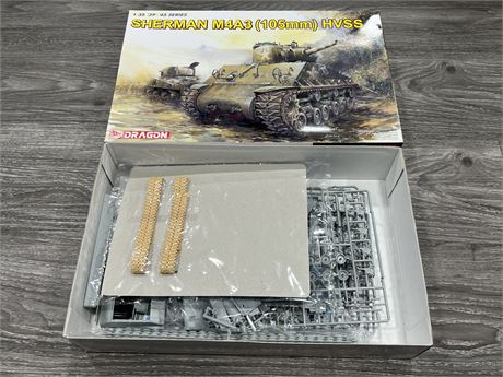1/35 SCALE SHERMAN M4A3 “105MM” TANK MODEL KIT