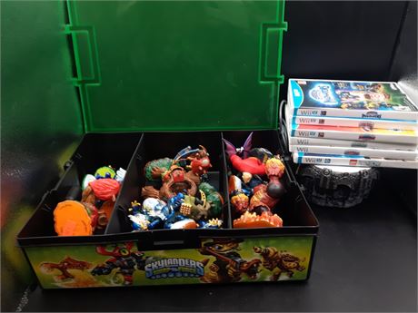 COLLECTION OF SKYLANDER GAMES, PORTALS, CHARACTERS AND CASE