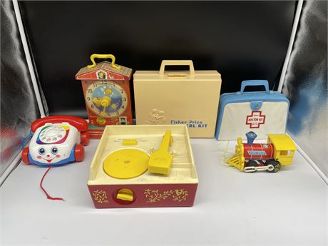 LOT OF VINTAGE FISHER PRICE TOYS