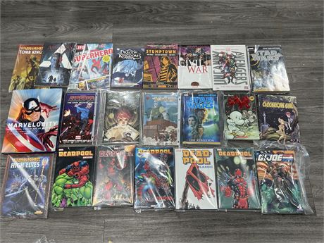 22 COMIC GRAPHIC NOVELS / MAGS