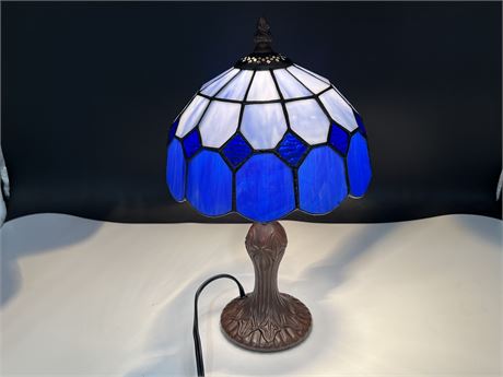 (NEW) STAINED GLASS LAMP - WORKS (13” tall)