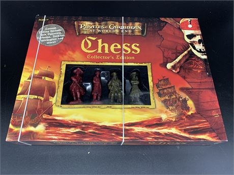 PIRATES OF THE CARIBBEAN CHESS SET