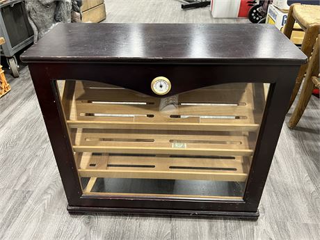 LARGE TABLETOP RETAIL LOCKING HUMIDOR (2ft tall)