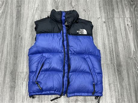 THE NORTH FACE PUFFER VEST - SIZE XS