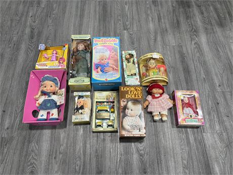 11 NOS VINTAGE DOLLS - LARGEST IS 17” TALL