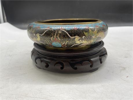 EARLY CHINESE CLOISINNE DRAGON BOWL ON STAND WITH MARKS ON BOTTOM