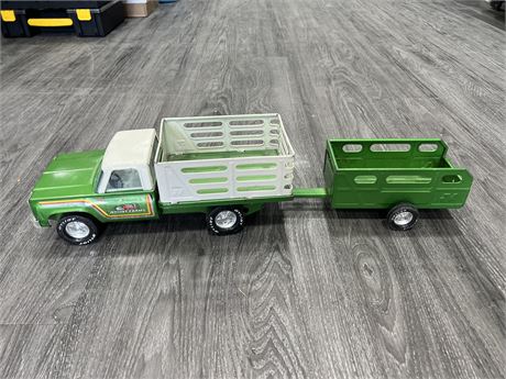 VINTAGE METAL NYLINT TRUCK W/ TRAILER - 25”