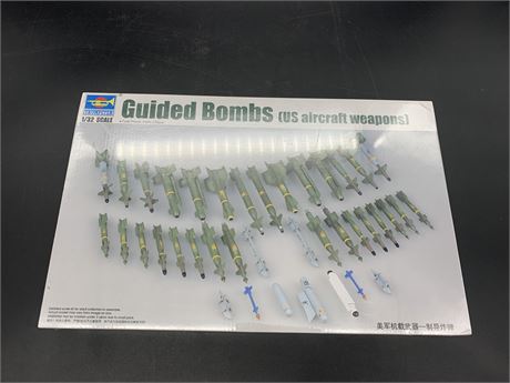 GUIDED BOMBS MODEL US AIRCRAFT WEAPONS (1:32 scale)