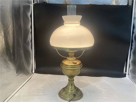 MCM BRASS GLASS TABLE LAMP (WORKS) 21”