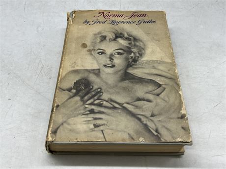 1969 MARILYN MONROE BOOK W/DUST COVER