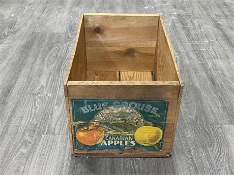 BLUE CROUSE CANADIAN APPLES WOODEN CRATE (12”X20”X10.5”)