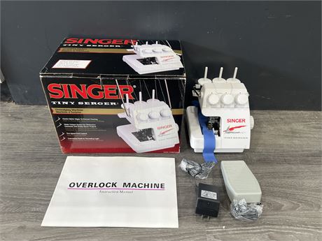 SINGER TINY SERGER MACHINE W/ ORIGINAL BOX, MANUAL, PEDAL & CORD
