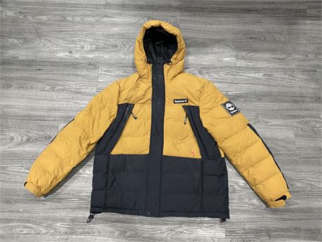 TIMBERLAND DOWN FEATHERED JACKET - SIZE 2XL (FEW STAINS)