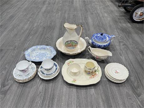 LOT OF ASSORTED CHINA - SOME ROYAL ALBERT / DOULTON