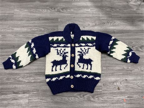 NEW COWICHAN SWEATER MADE IN CANADA - WOOL (LARGE)
