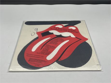 THE ROLLING STONES - SUCKING IN THE SEVENTIES - NEAR MINT (NM)