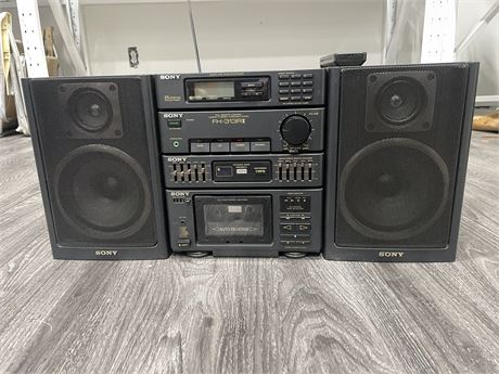 HEAVY SONY MINI SYSTEM WITH PHONE HOOKUP  FH-313R