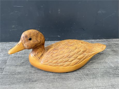 VINTAGE HIGHLY CARVED DUCK DECOY W/ GLASS EYES - SIGNED R.R. MC DOWELL WHITEROCK